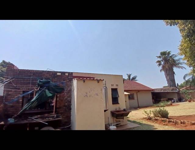 3 BEDROOM HOUSE FOR SALE IN BIRCH ACRES